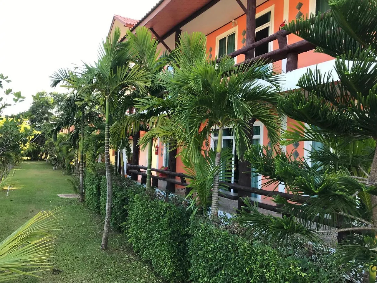 Lanta School Beach Resort Koh Lanta